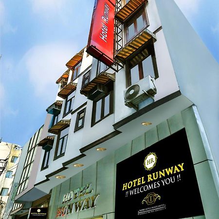 Airport Hotel Runway Nova Deli Exterior foto