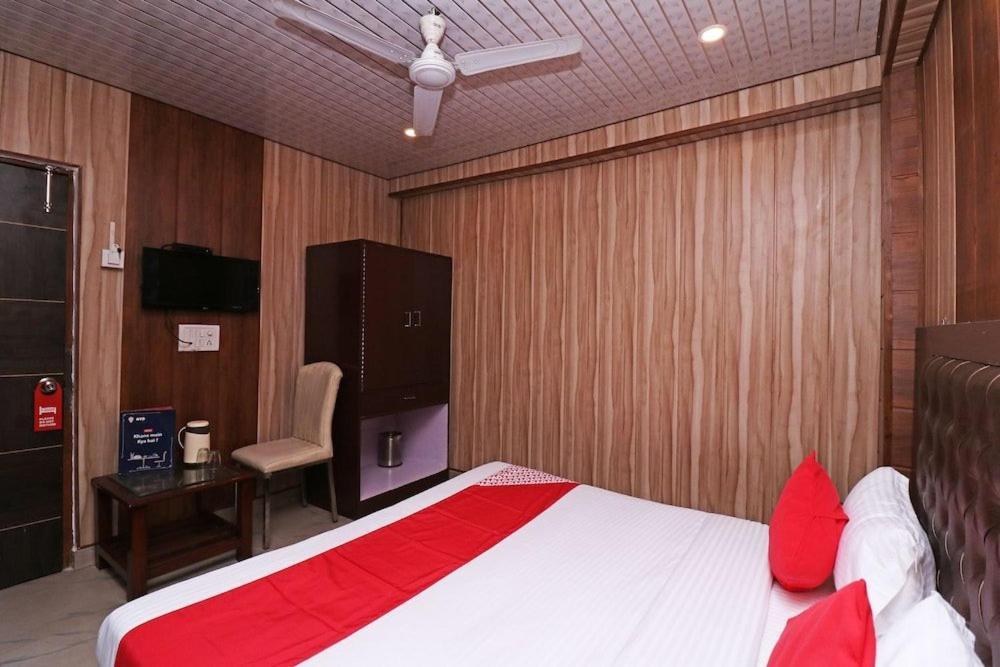 Airport Hotel Runway Nova Deli Exterior foto