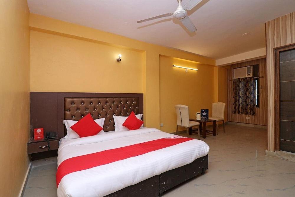 Airport Hotel Runway Nova Deli Exterior foto