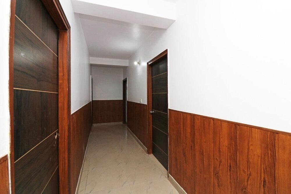 Airport Hotel Runway Nova Deli Exterior foto