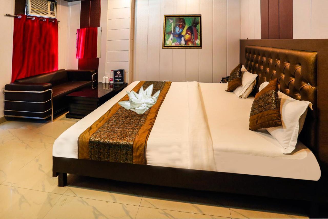 Airport Hotel Runway Nova Deli Exterior foto