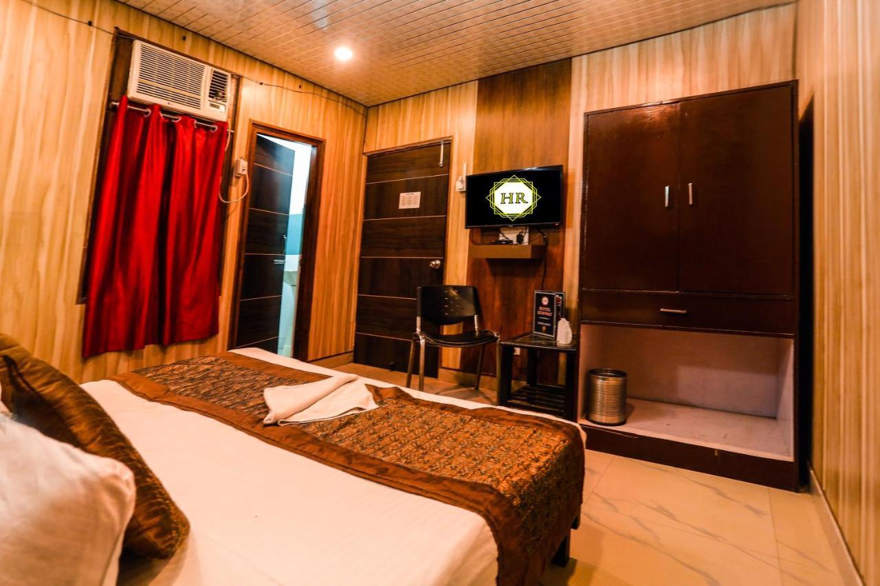 Airport Hotel Runway Nova Deli Exterior foto