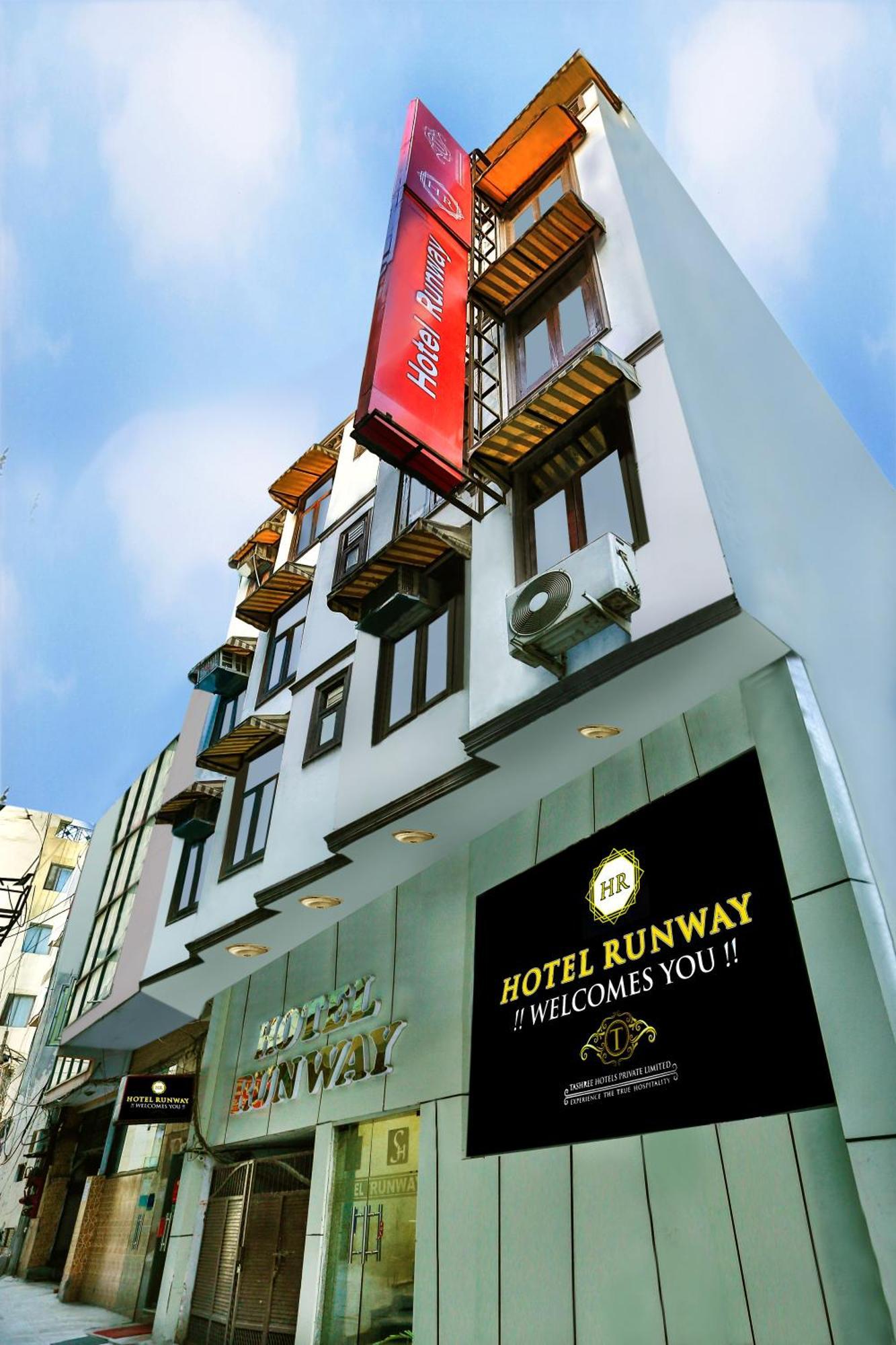 Airport Hotel Runway Nova Deli Exterior foto